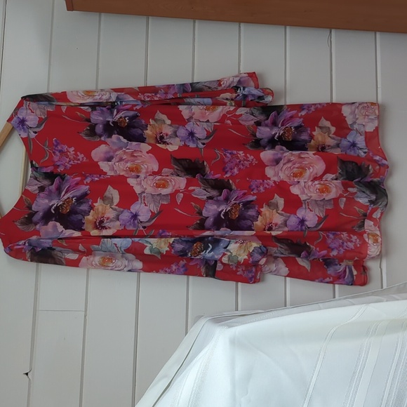 Flower dress, size S ( feels more like M) - Picture 2 of 10